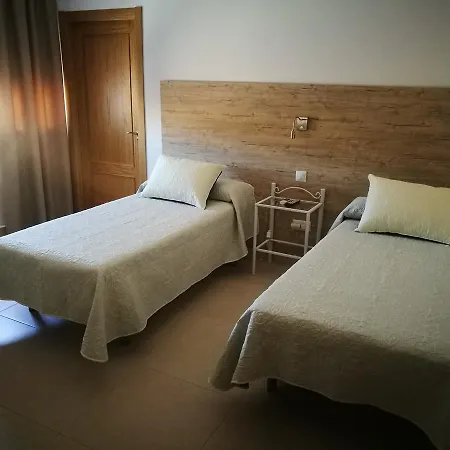Guest house Hostal Restaurante El Poligono *