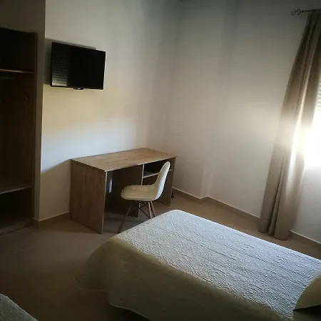 Guest house Hostal Restaurante El Poligono *